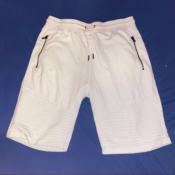 2 White and Black Cargo/Fleece Shorts by INC Large - Picture 4 of 6